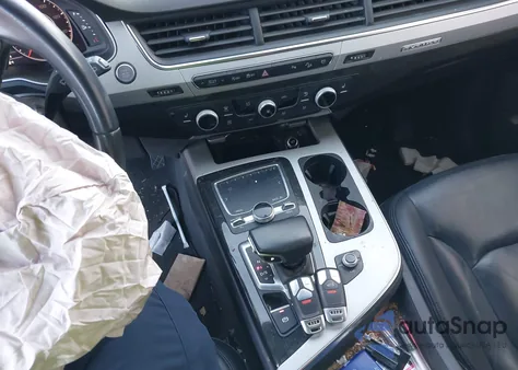 2018 Audi Q7 2.0T Premium z USA, uszkodzony, nr VIN WA1LHAF76JD031564